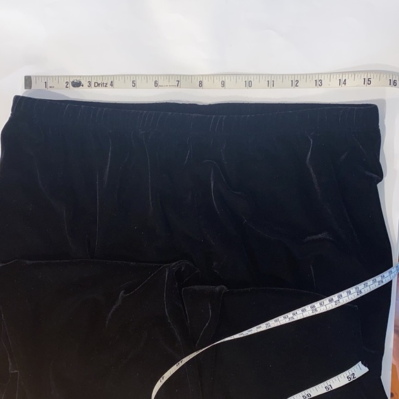HP🎉Chico's Black Velvet Pull On Elastic Waist Loose Fit Holiday Pants 16 or XL - Picture 4 of 9